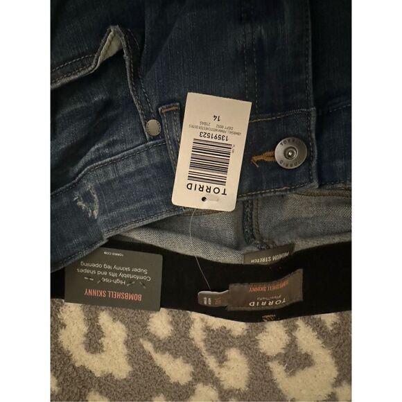 Torrid nwt Bombshell Skinny stretch High-Rise Destructed Jean 14S westchester - Picture 9 of 11